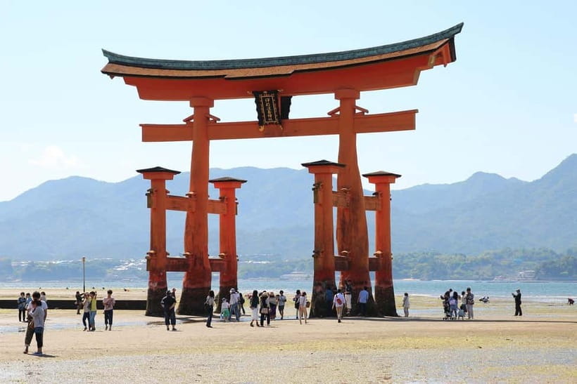 From Osaka: Hiroshima and Miyajima Day Trip by Bullet Train - How much walking and what to pack
