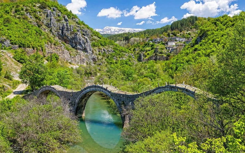From Parga: Zagoria and Vikos Gorge Day Trip with Lunch - Stone bridges with a purpose