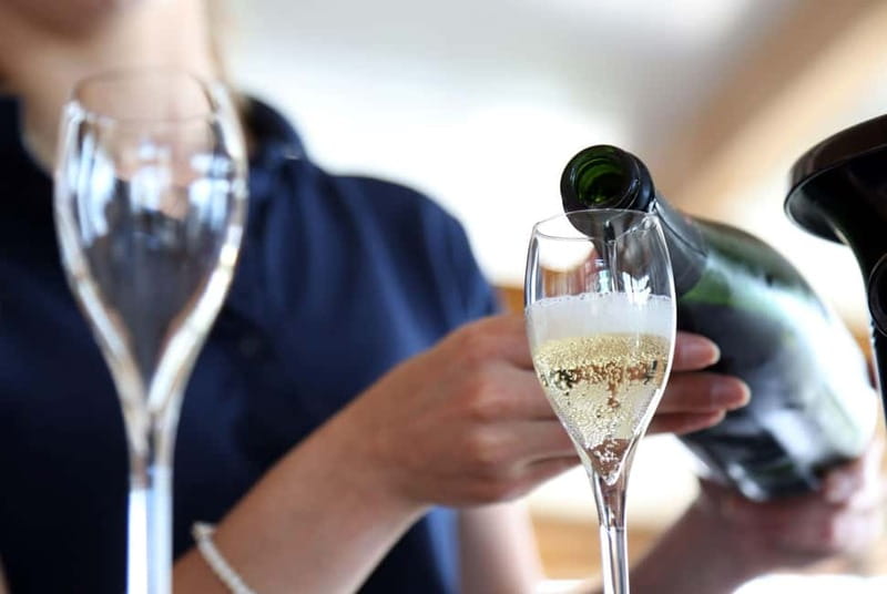 From Paris: Champagne Day Trip with 7 Tastings and Lunch - Leaving Paris for the Vineyards