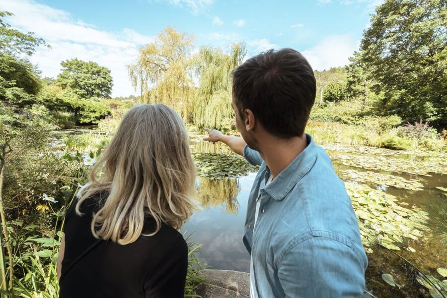 From Paris: Day Trip to Giverny & Versailles with Lunch - Should you book this Giverny and Versailles tour?