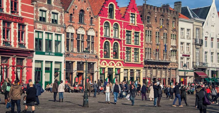 From Paris: Day Trip to the Enchanting Brussels and Bruges - Bridges, canals, and the heart of Bruges