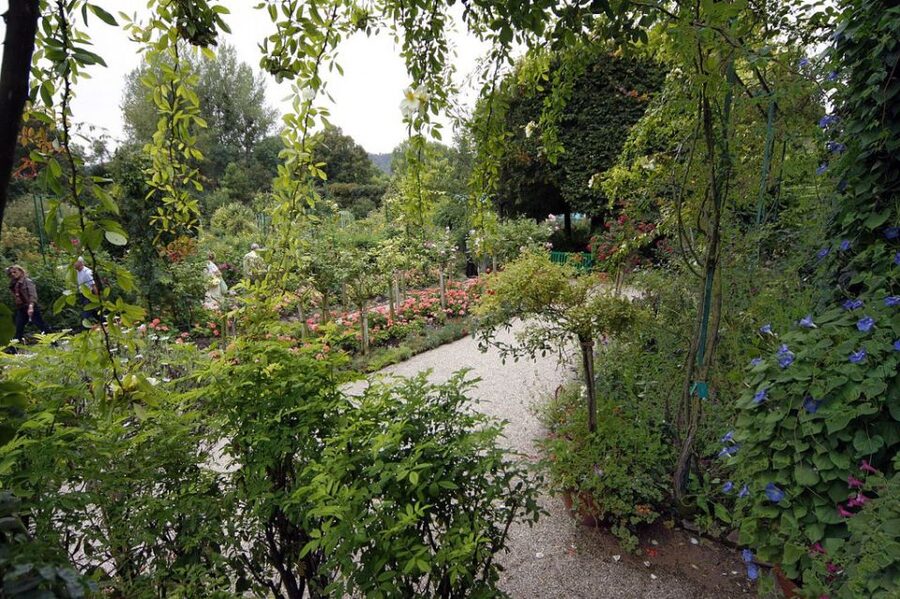 From Paris: Giverny and Monet's Home Day Trip - Entering Monet’s house