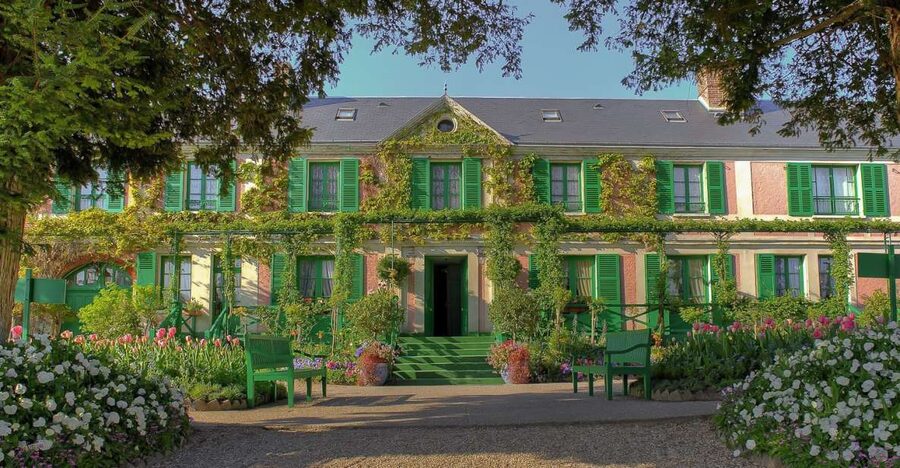 From Paris: Giverny and Versailles Private Full-Day Trip - Leaving Paris in a private air-conditioned minivan