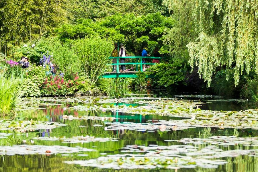 From Paris: Guided Day Trip to Monet's Garden in Giverny - The Flower Garden, where Monet arranged color