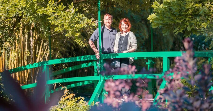 From Paris: Guided Day Trip to Monet's Garden in Giverny - The minibus ride from 6 Avenue de Wagram