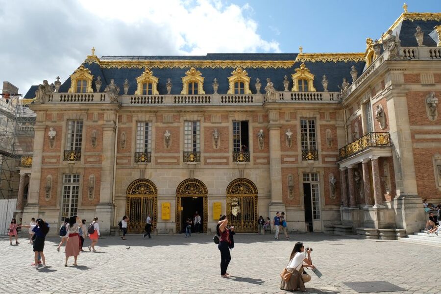 From Paris: Versailles Palace and Gardens Guided Day Trip - Group size, walking, and practical comfort