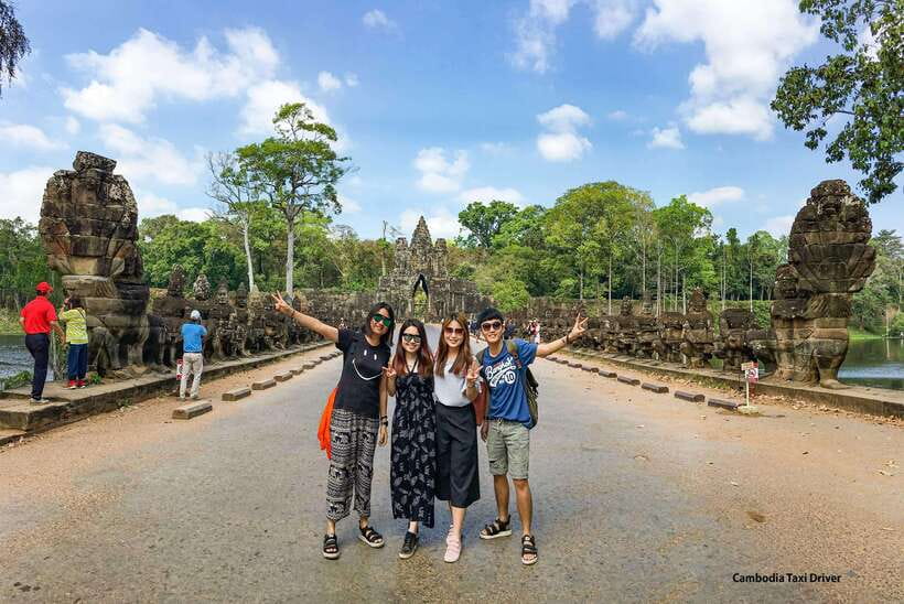 From Phnom Penh: Angkor Wat, Bayon, and Ta Prohm Day Trip - Angkor Wat and its five towers