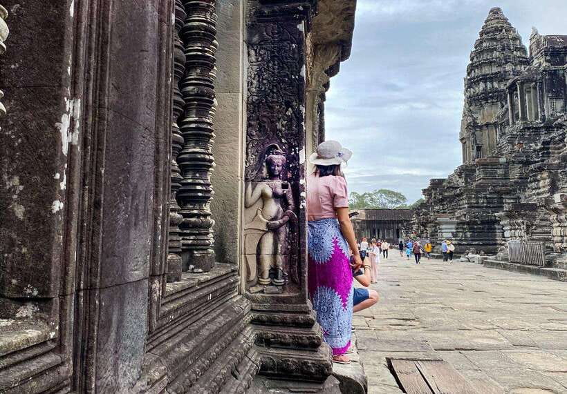 From Phnom Penh: Angkor Wat, Bayon, and Ta Prohm Day Trip - The 5.5-hour drive from Phnom Penh