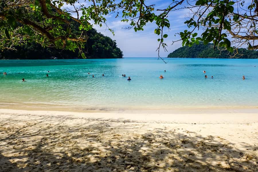 From Phuket/Khaolak: Surin Islands Snorkeling Day Trip - Ao Mae Yai: the first snorkeling session