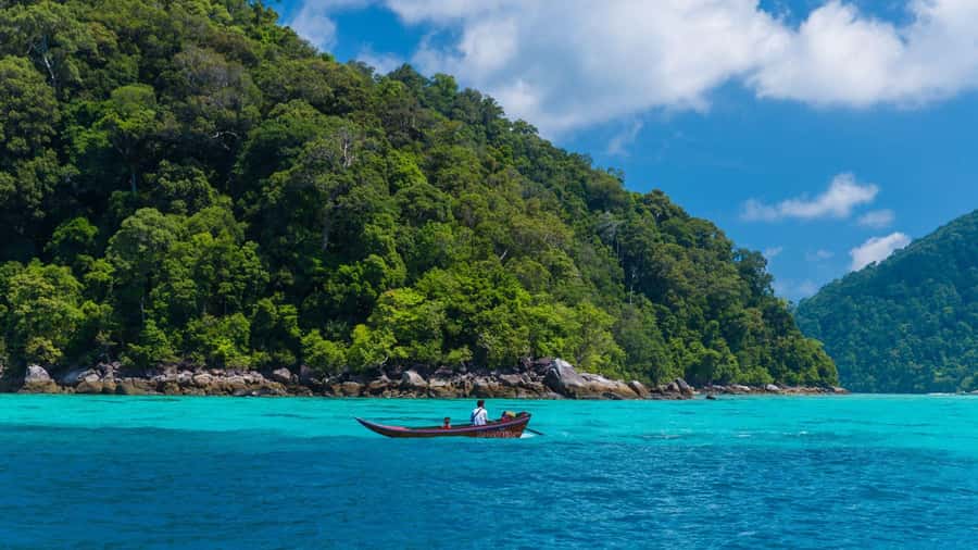 From Phuket or Khaolak: Surin Islands Day Trip - Lunch and beach time at Surin National Park