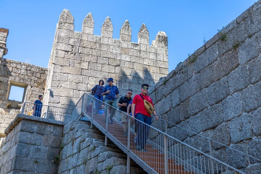 From Porto: Braga and Guimarães Full-Day Trip - Guimarães Castle and Portugal’s beginnings