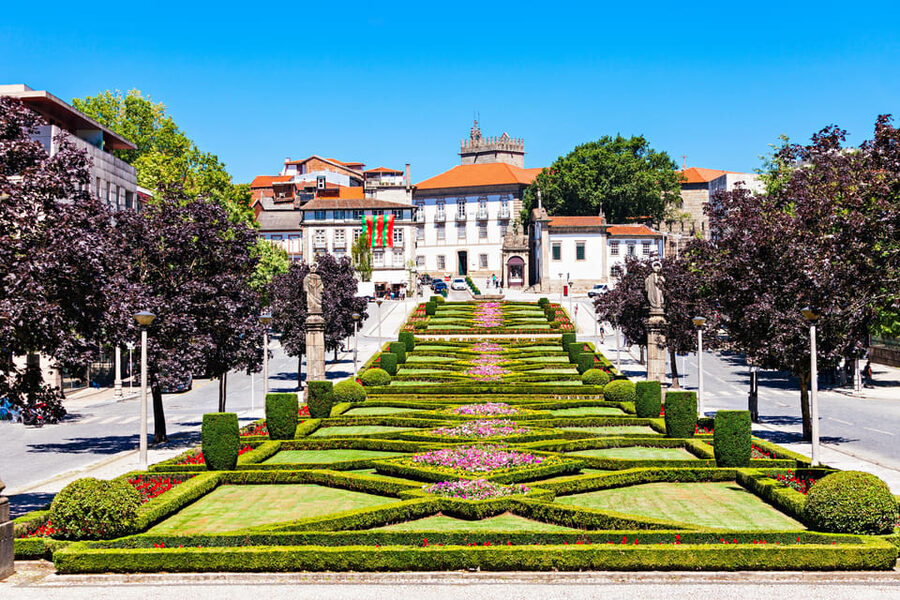 From Porto: Braga and Guimarães Full-Day Trip - A day shaped by traffic and walking