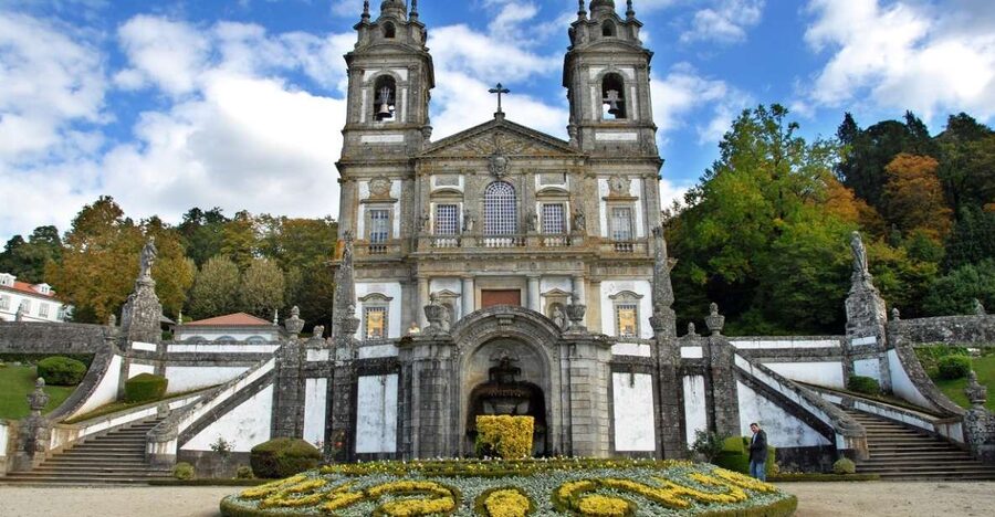 From Porto: Braga and Guimarães Full-Day Trip with Lunch - Why Guimarães is the right first stop