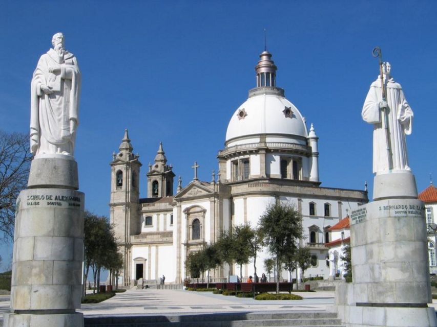 From Porto: Braga and Guimarães Small Group Tour with Lunch - Van travel and the small-group advantage