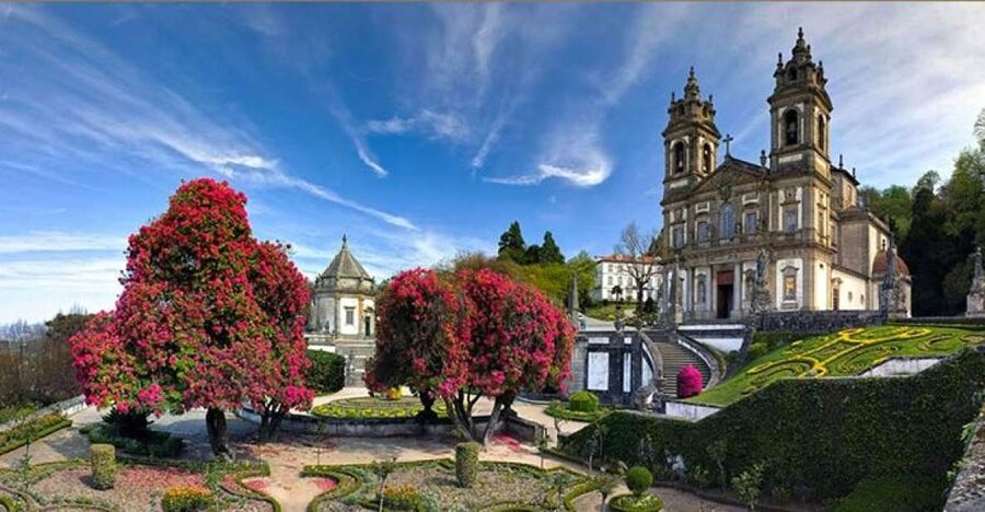 From Porto: Braga and Guimarães Small Group Tour with Lunch - What the lunch stop adds to the day