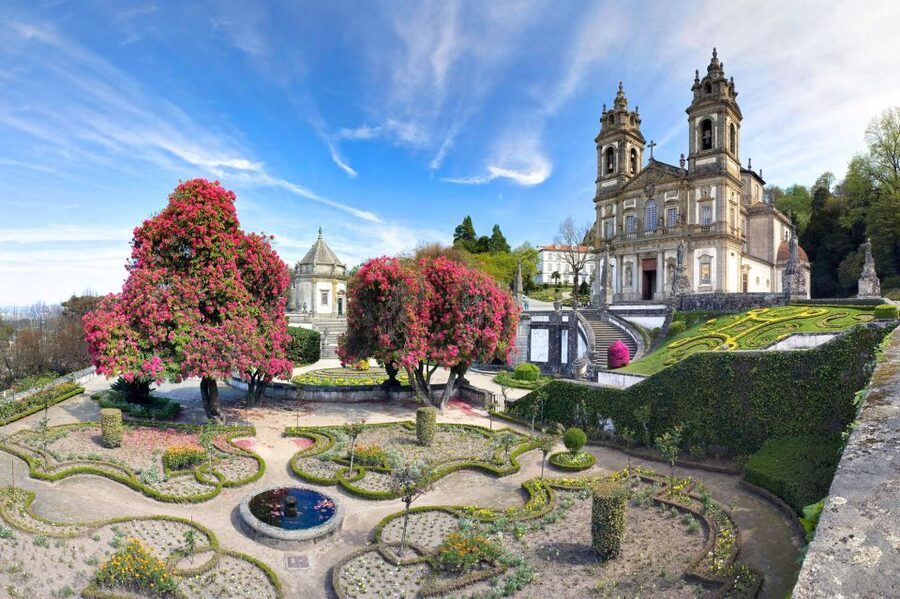 From Porto: Wonders of Braga & Guimaraes Private Day Trip - Why Braga and Guimarães work so well together