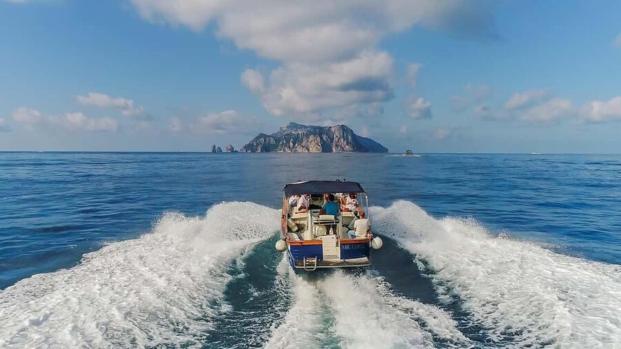 From Positano: Day trip to Capri - Group Tour by boat - Key points at a glance