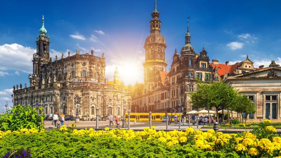 From Prague: Bastei and Dresden Small-Group Day Trip - Small group or private tour?