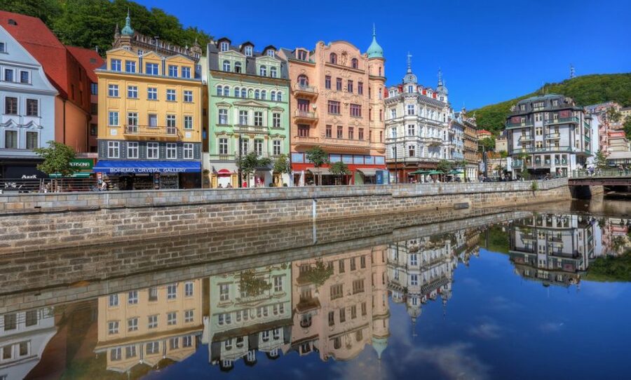 From Prague: Karlovy Vary Guided Day Trip - Why Karlovy Vary makes a worthwhile day from Prague