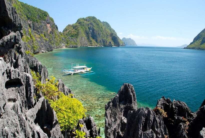 From Puerto Princesa: Day Trip to El Nido and Island Hopping - Seven Commandos Beach and the appeal of simple sand