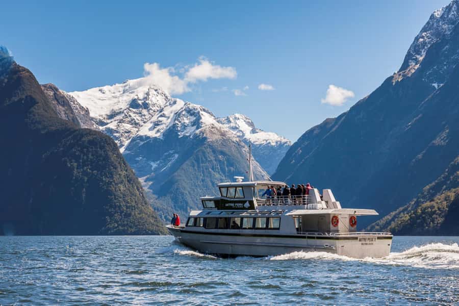 From Queenstown: Milford Sound Day Trip with Cruise & Flight - The scenic flight back to Queenstown