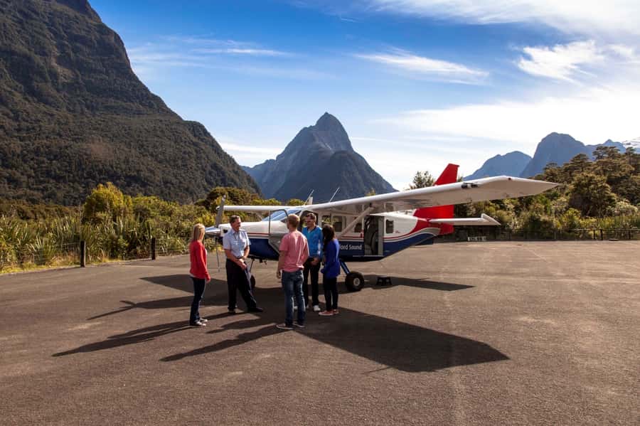 From Queenstown: Milford Sound Day Trip with Cruise & Flight - Who will enjoy this Milford Sound outing