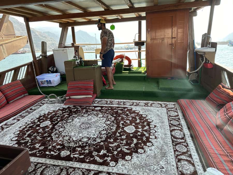 From Ras al Khaimah: Musandam Khasab Day Trip with Transfer - Lunch on board and the practical comforts