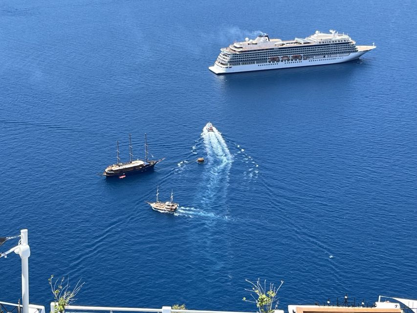 From Rethymno: Full-Day Trip to Santorini by Boat - Arriving at Athinios and Finding Your Bus
