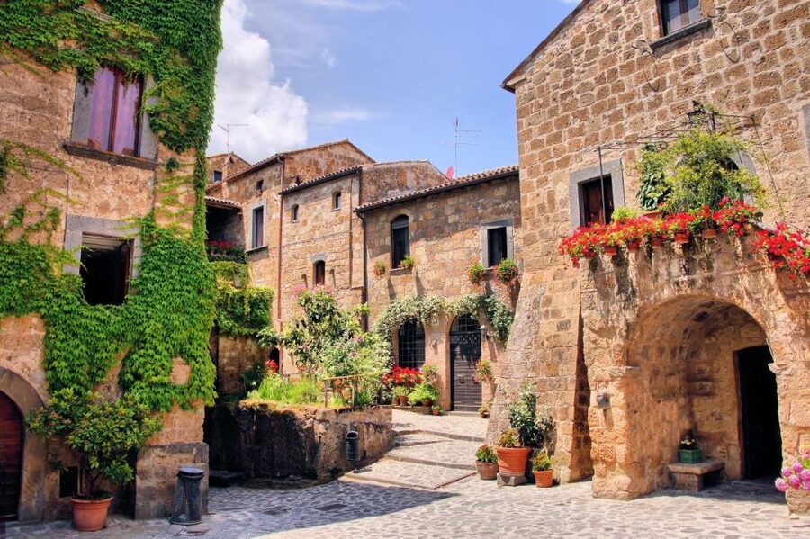 From Rome: Bagnoregio & Orvieto Day Trip with Wines & Lunch - Should you book it?