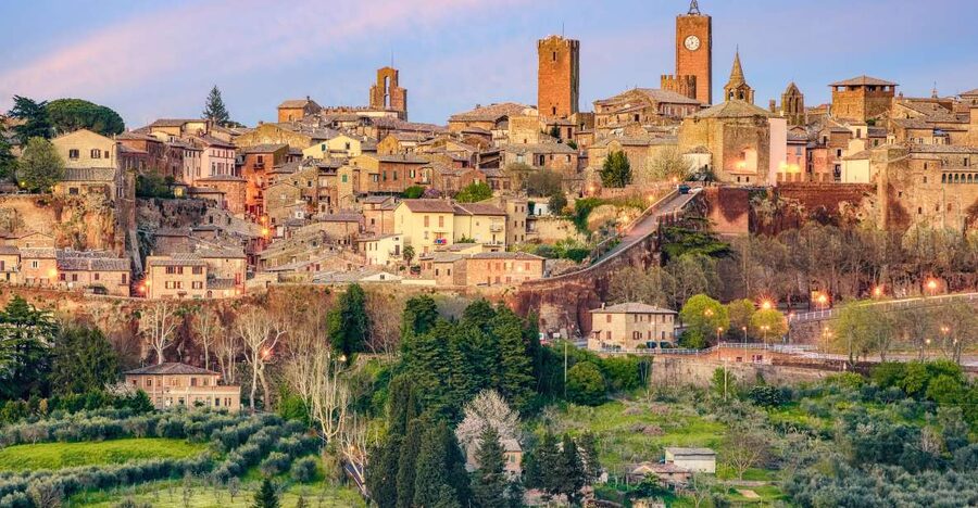 From Rome: Bagnoregio & Orvieto Day Trip with Wines & Lunch - Who should book this day trip?