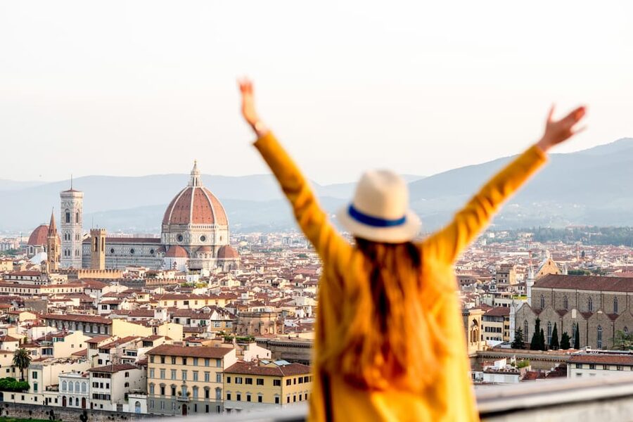 From Rome: Discover Florence & Pisa in a Full-Day Trip - The road from Pisa to Florence