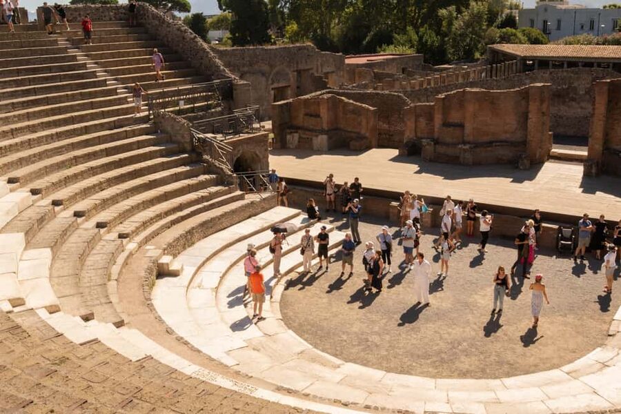From Rome: Luxury Van Day Trip to Pompeii & Sorrento Lunch - The return route and final viewpoint