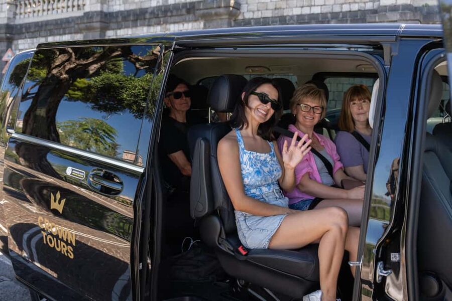 From Rome: Luxury Van Day Trip to Pompeii & Sorrento Lunch - Meeting near the Colosseum before the early drive