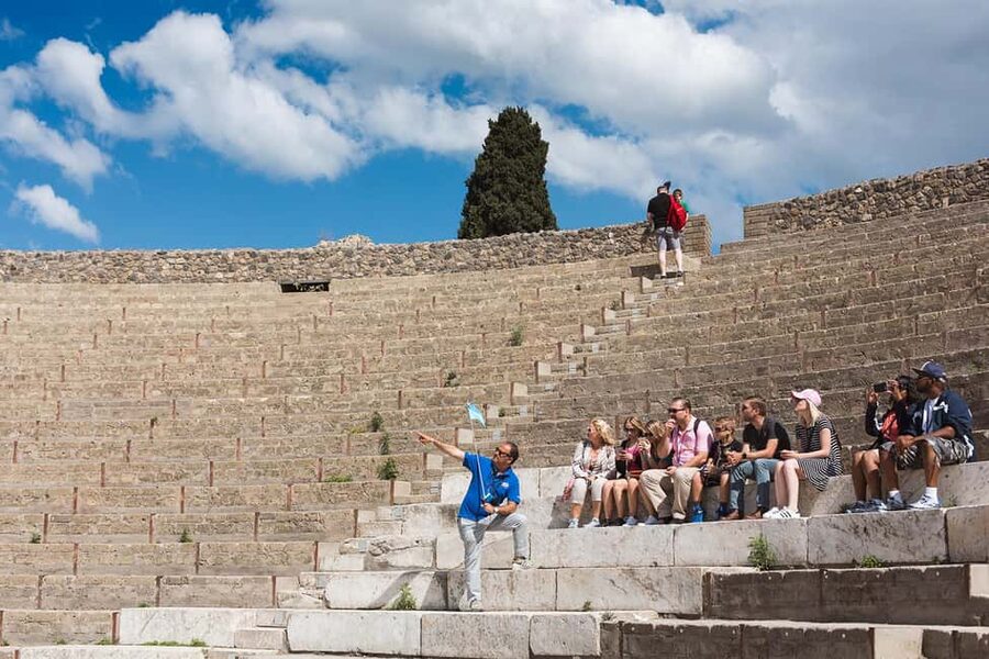 From Rome: Pompeii, Amalfi Coast, and Sorrento Day Trip - Lunch near Pompeii