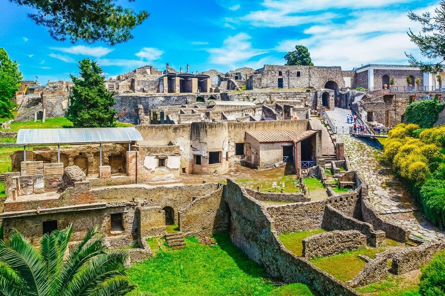 From Rome: Pompeii & Amalfi Coast Full-Day Trip - What the small group changes