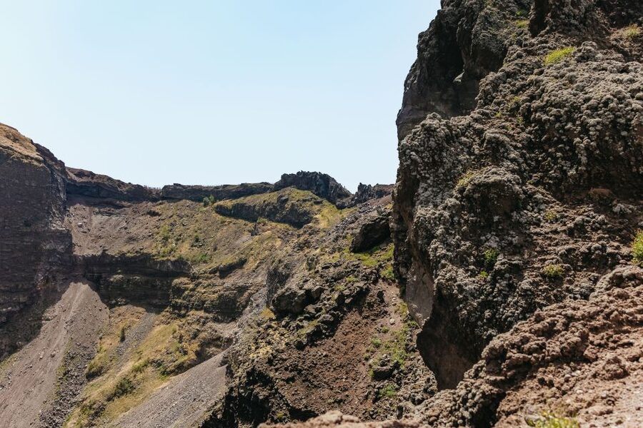 From Rome: Pompeii Day Trip with Optional Vesuvius and Lunch - The coach, guides, and group rhythm