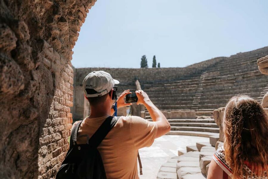 From Rome: Pompeii with Expert Guide & Amalfi Coast Day Trip - Pompeii with an archaeologist