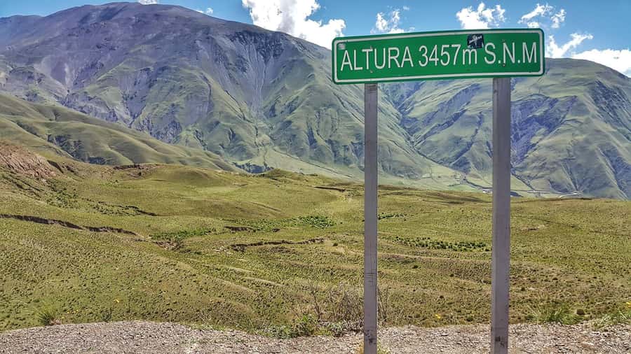 From Salta: Day Trip to Cachi and the Calchaquí Valleys - The climb on Cuesta del Obispo