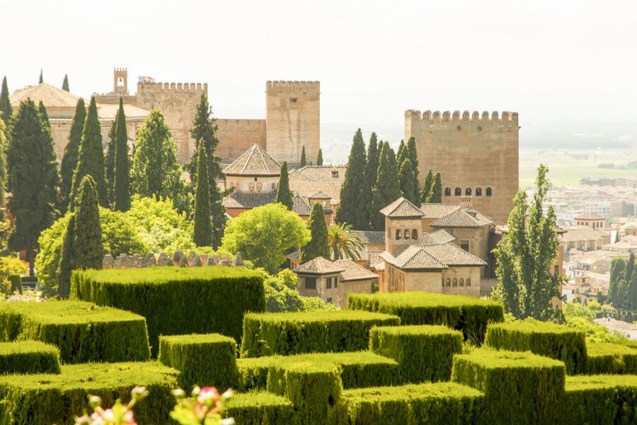 From Seville: Granada Day Trip with Alhambra and Albaicín - The return journey and final drop-off