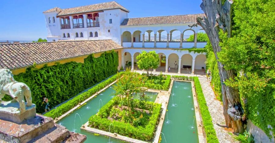 From Seville: Private Granada Day-Trip with Alhambra Visit - Walking Through the Albaicín First