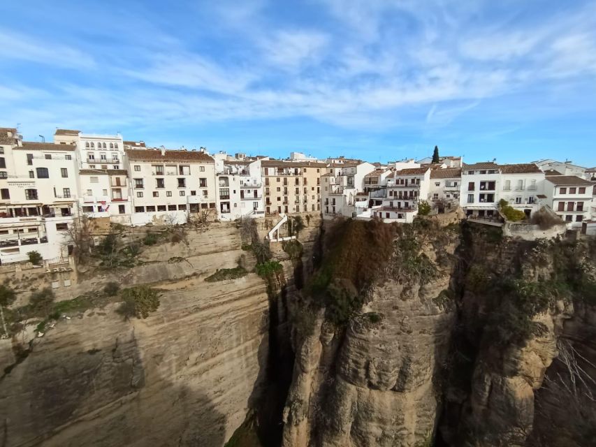 From Seville: Ronda+Setenil de las Bodegas Day Trip - Food, free time, and the shape of the day