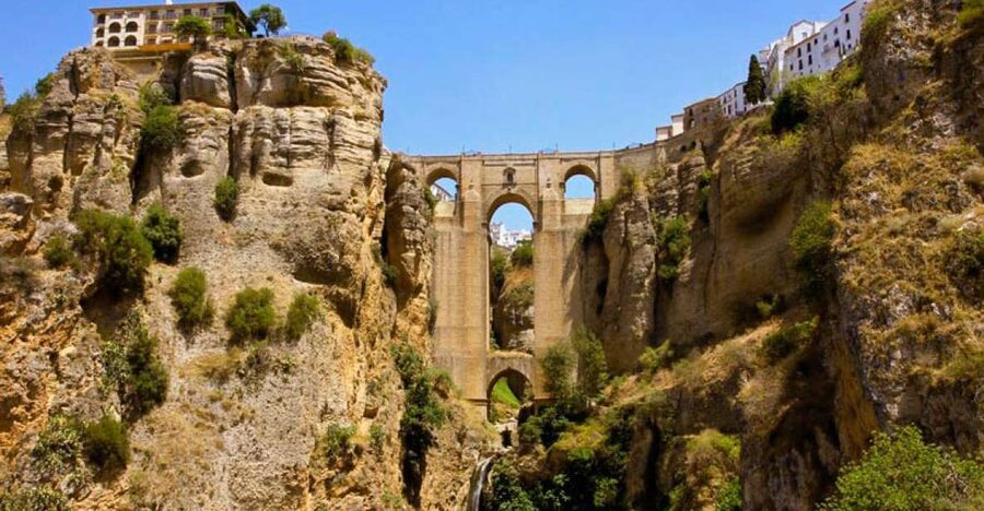 From Seville: White Villages and Ronda Full-Day Trip - Castle of Las Aguzaderas: a short scenic pause