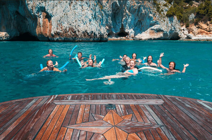 From Sorrento: Capri Island Boat Day Trip With Transfer - Why a boat is the right way to see Capri