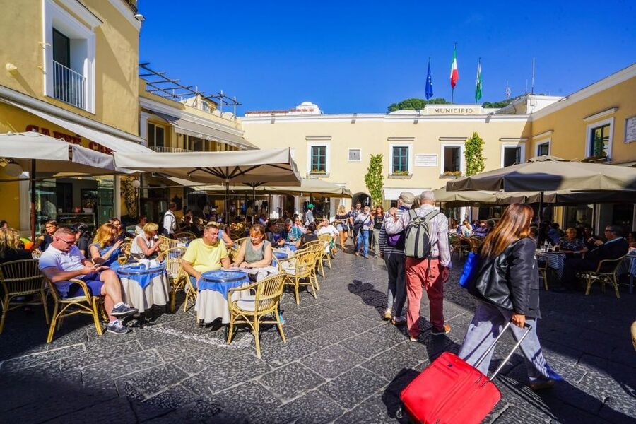 From Sorrento: Day Trip to Capri & Anacapri with Blue Grotto - What the guides add to the day