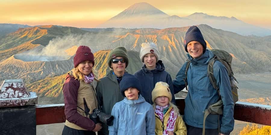 From Surabaya or Malang: Private Mt. Bromo Sunrise Day Trip - Crossing the Sea of Sand by Jeep