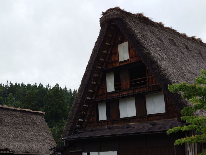From Takayama: Guided Day Trip to Takayama and Shirakawa-go - One hour to explore Shirakawa-go your way