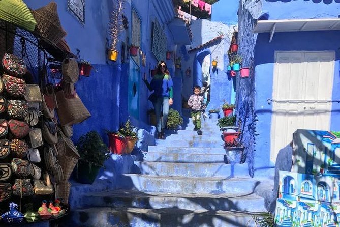 From Tangier: Special Day Trip to Chefchaouen and Tetouan - Eating lunch above the blue medina
