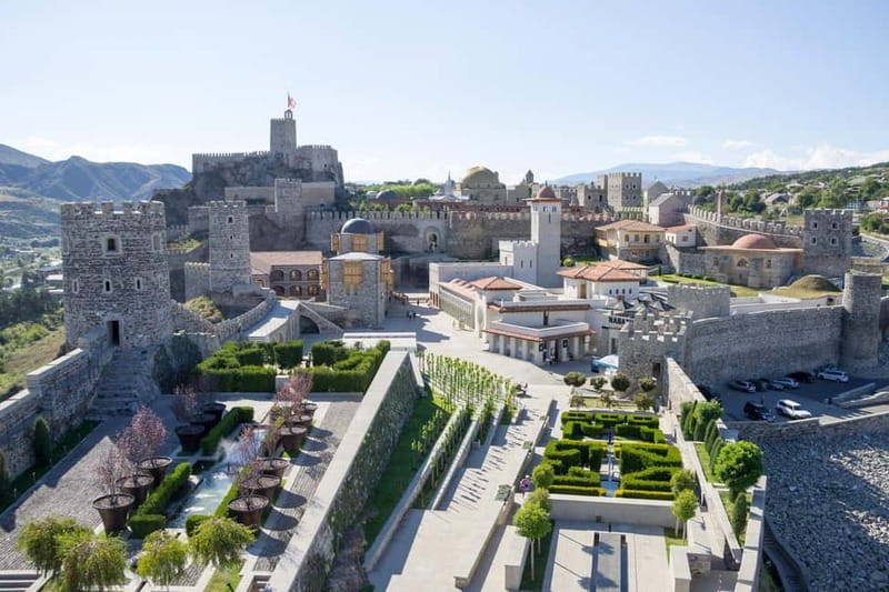 From Tbilisi: Borjomi, Rabath and Vardzia Day Trip - Guides, language, and the human side of the tour