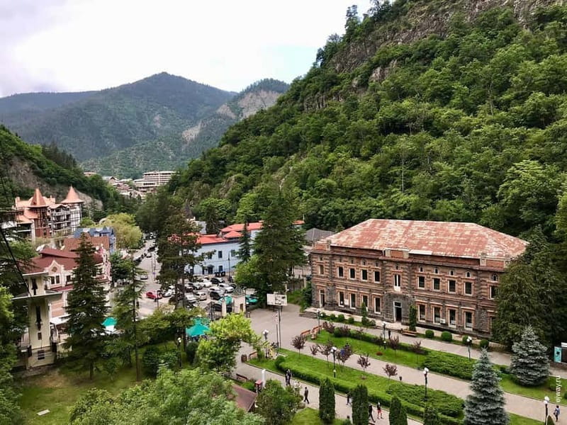 From Tbilisi: Borjomi, Rabati, and Vardzia Guided Day Trip - What the guides add to the day