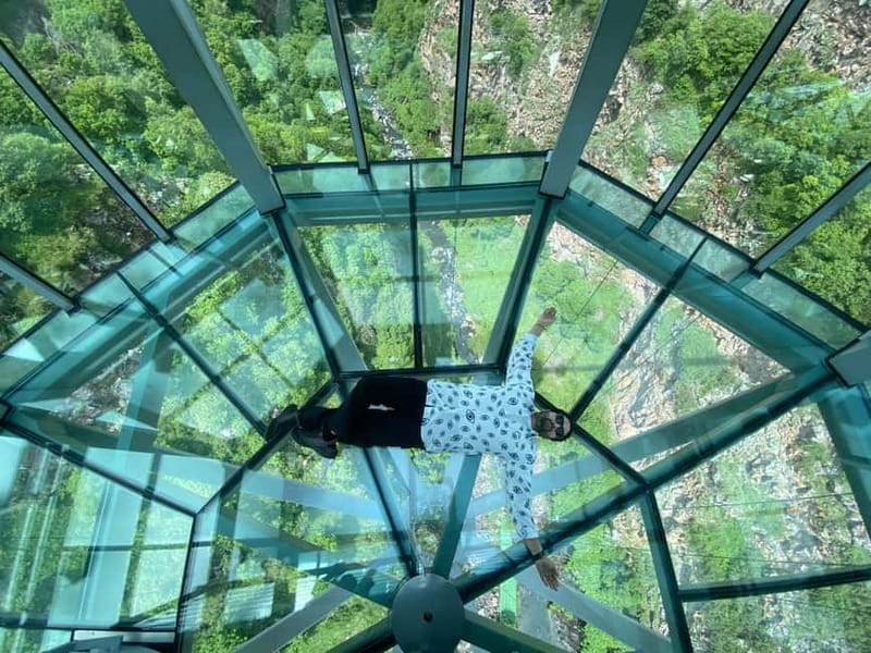 From Tbilisi: Diamond Bridge and Dashbashi Canyon Day Trip - Hiking into Dashbashi Canyon